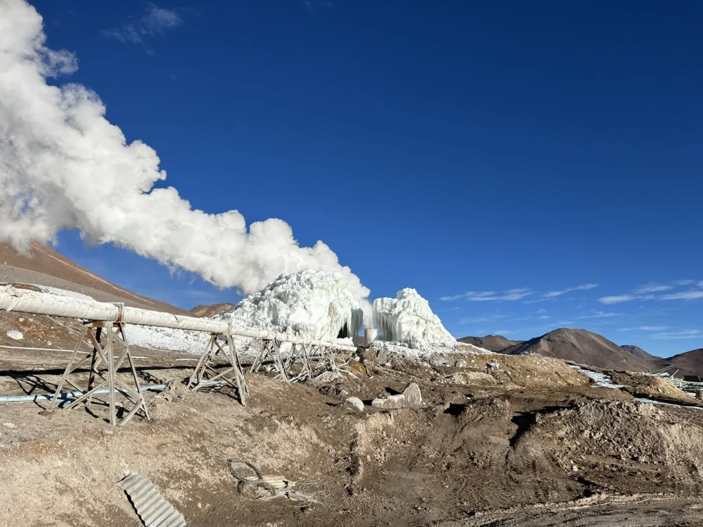 Centrale géothermique de Laguna Colorada, à Sol de Mañana dans le Sud Lípez, Bolivie
