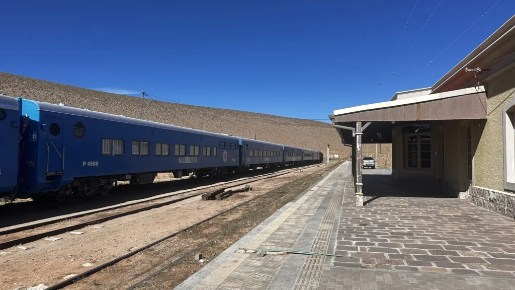La gare du train des nuages à San Antonio de los Cobres, Argentine