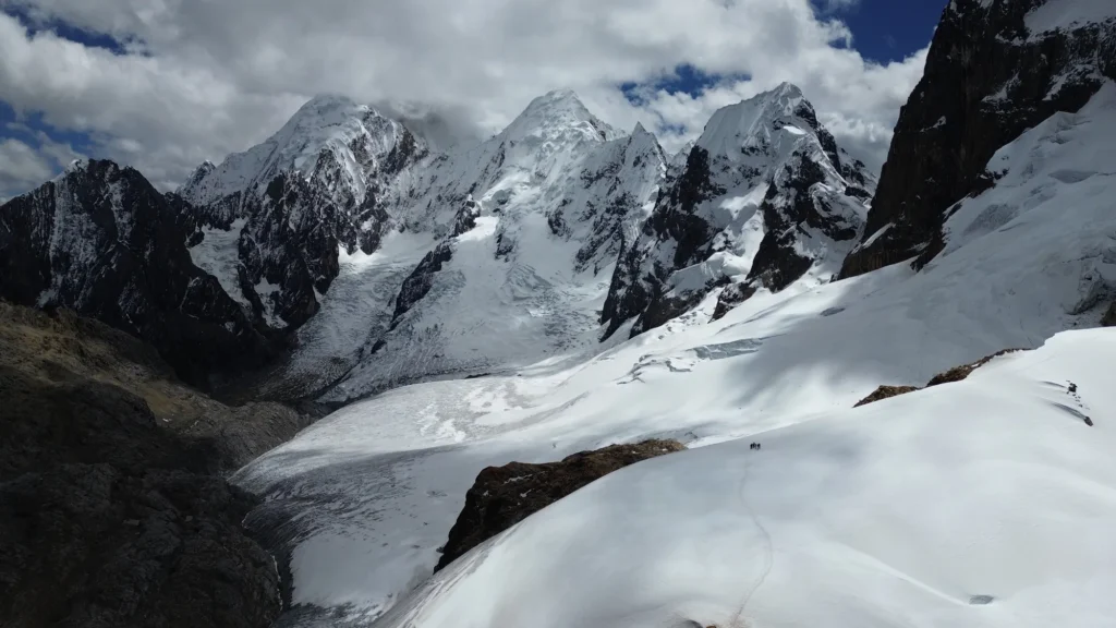 Glacier du passage Trapecio à 5200 m, trek Huayhuash